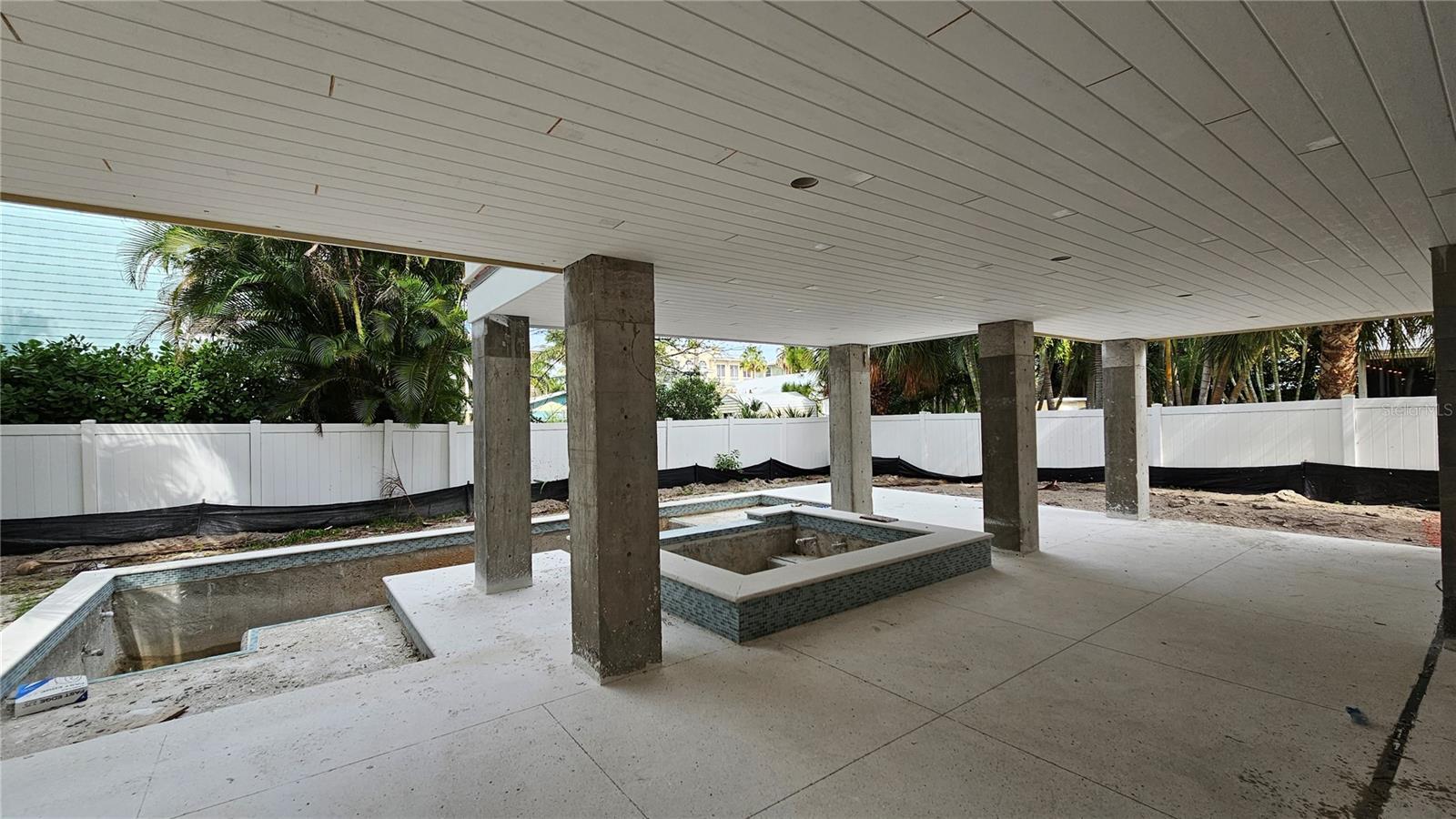 CORTEZ BEACH - Residential