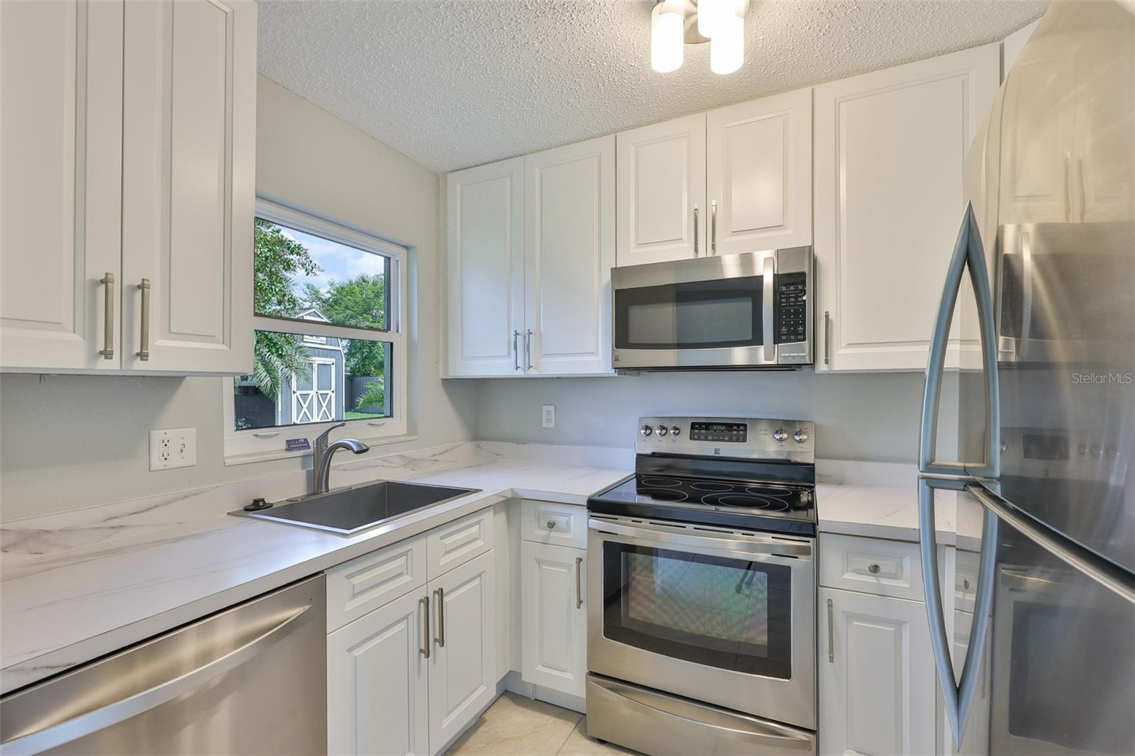 APOLLO BEACH UNIT ONE PT ONE - Residential