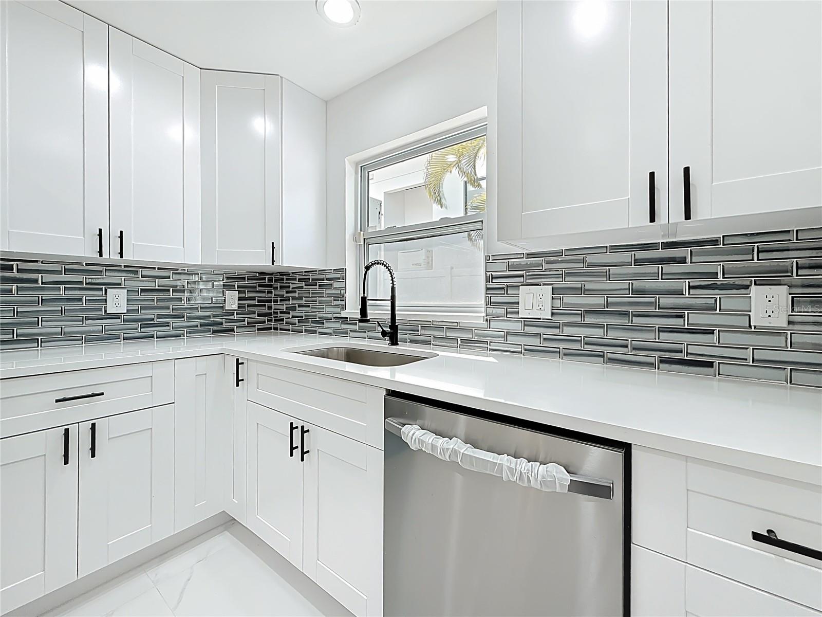 SHORE ACRES OVERLOOK SEC BLK 26 PT REP - Residential Lease