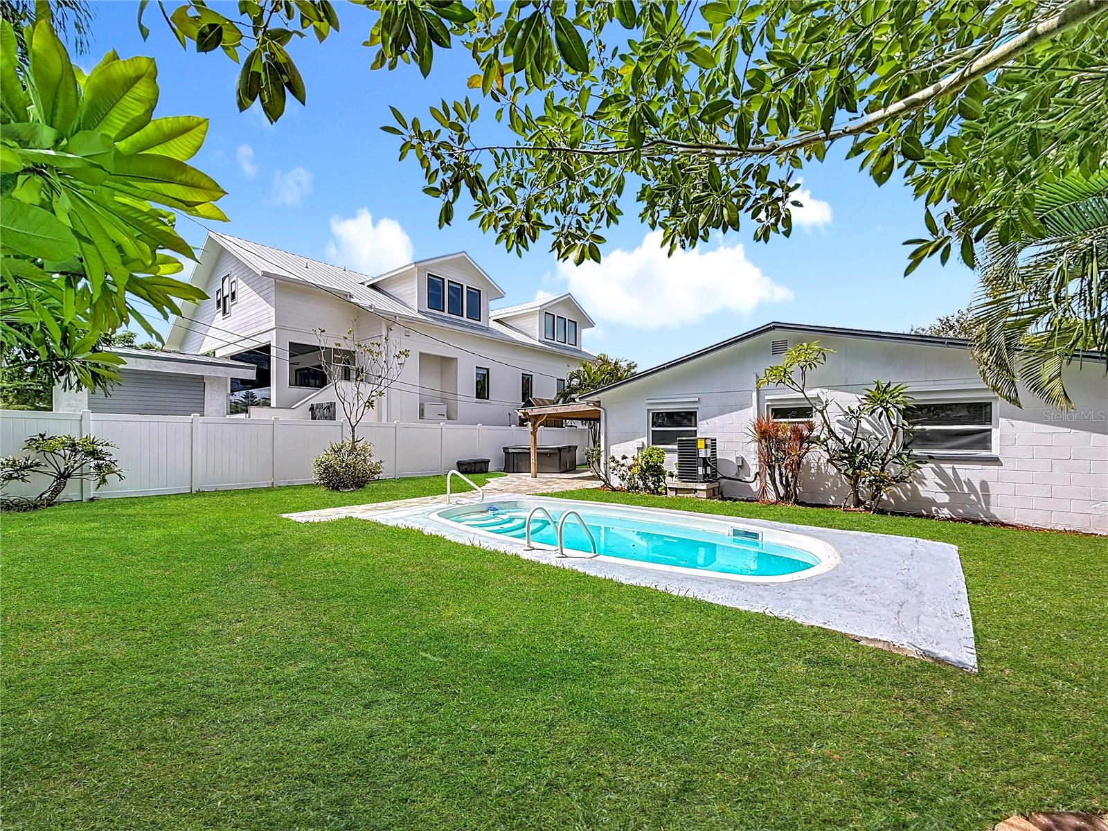 SHORE ACRES OVERLOOK SEC BLK 26 PT REP - Residential Lease