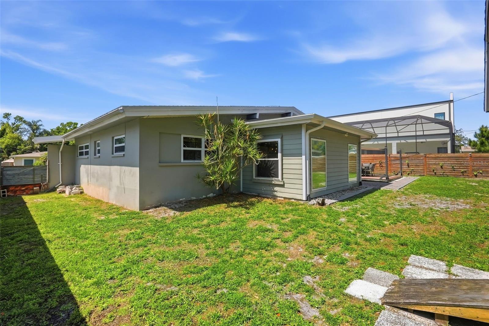 CARLTON TERRACE - Residential