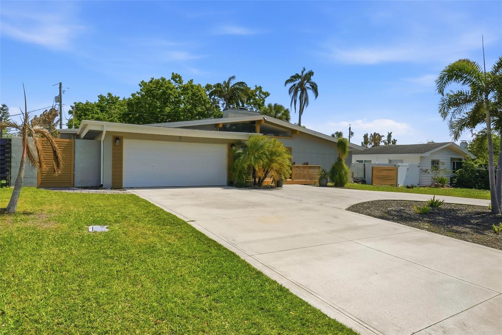 CARLTON TERRACE - Residential