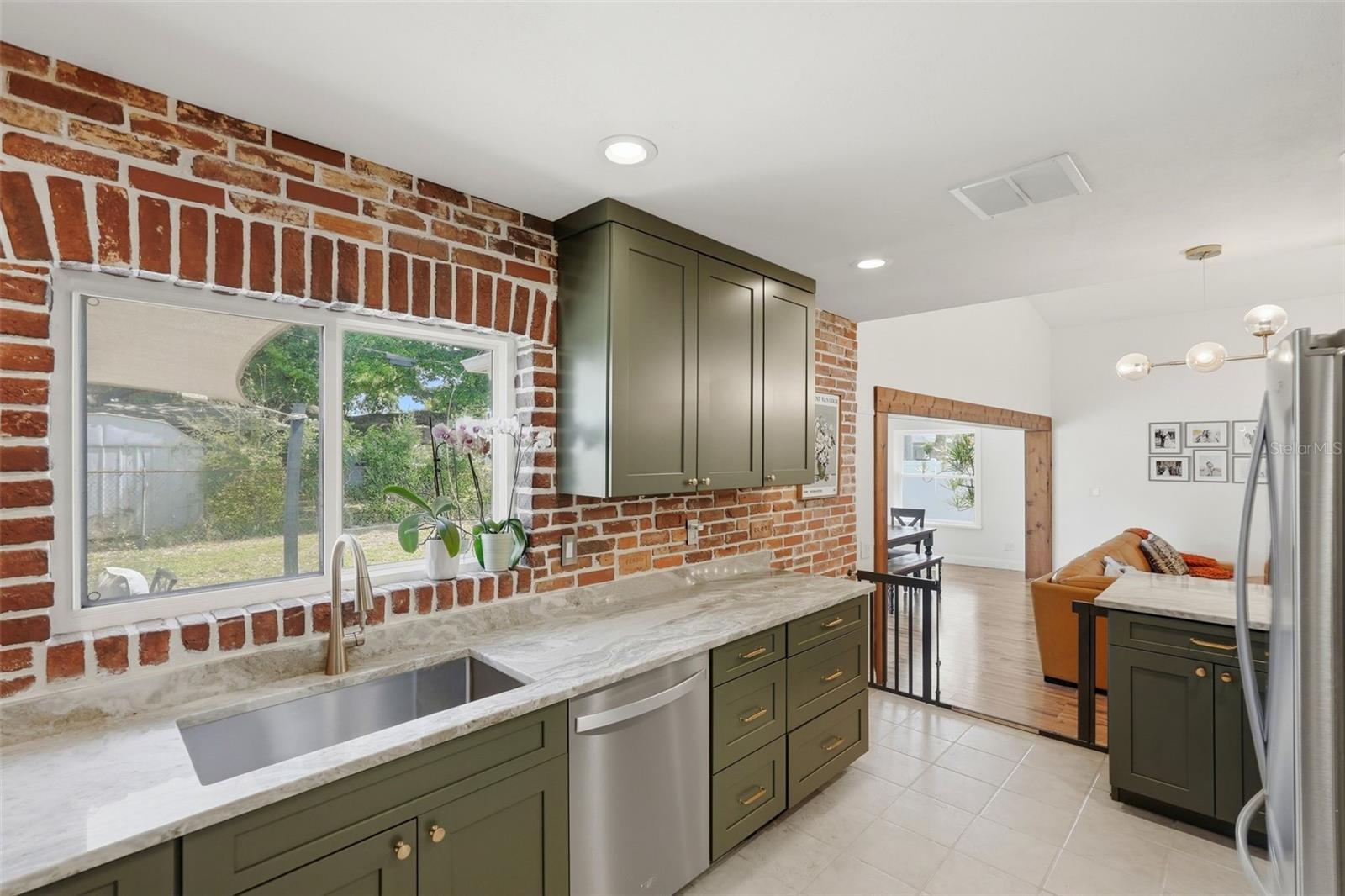 CARLTON TERRACE - Residential