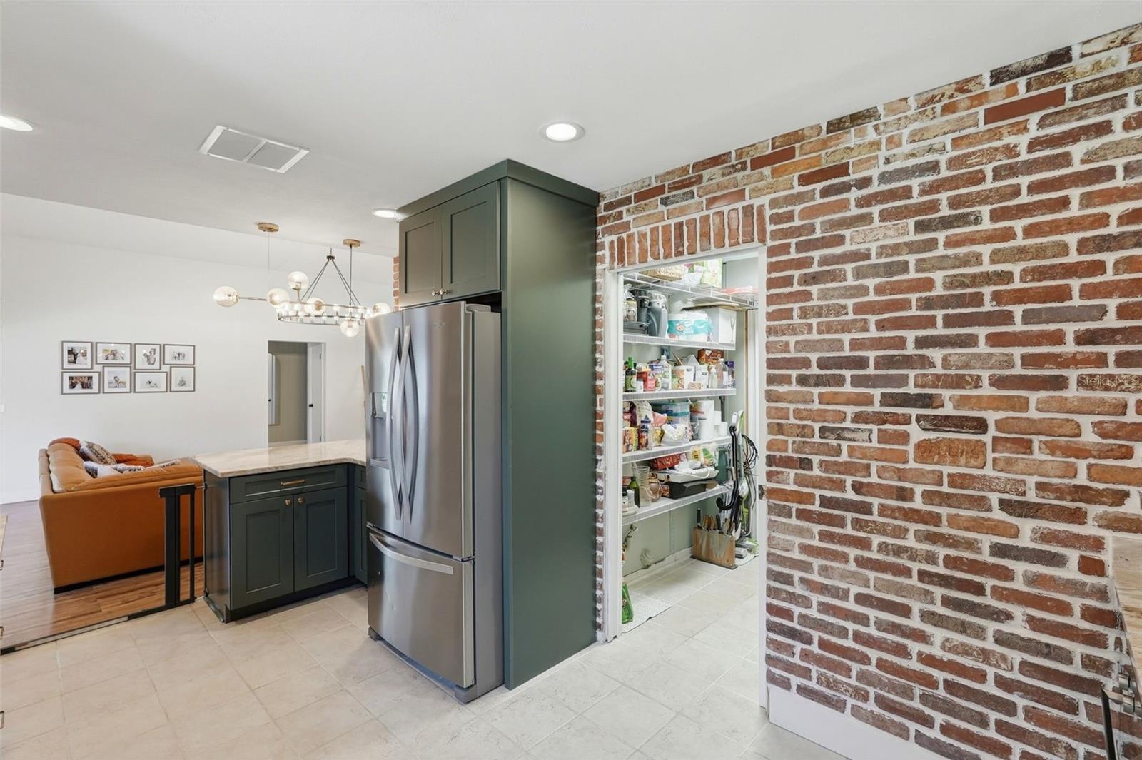 CARLTON TERRACE - Residential