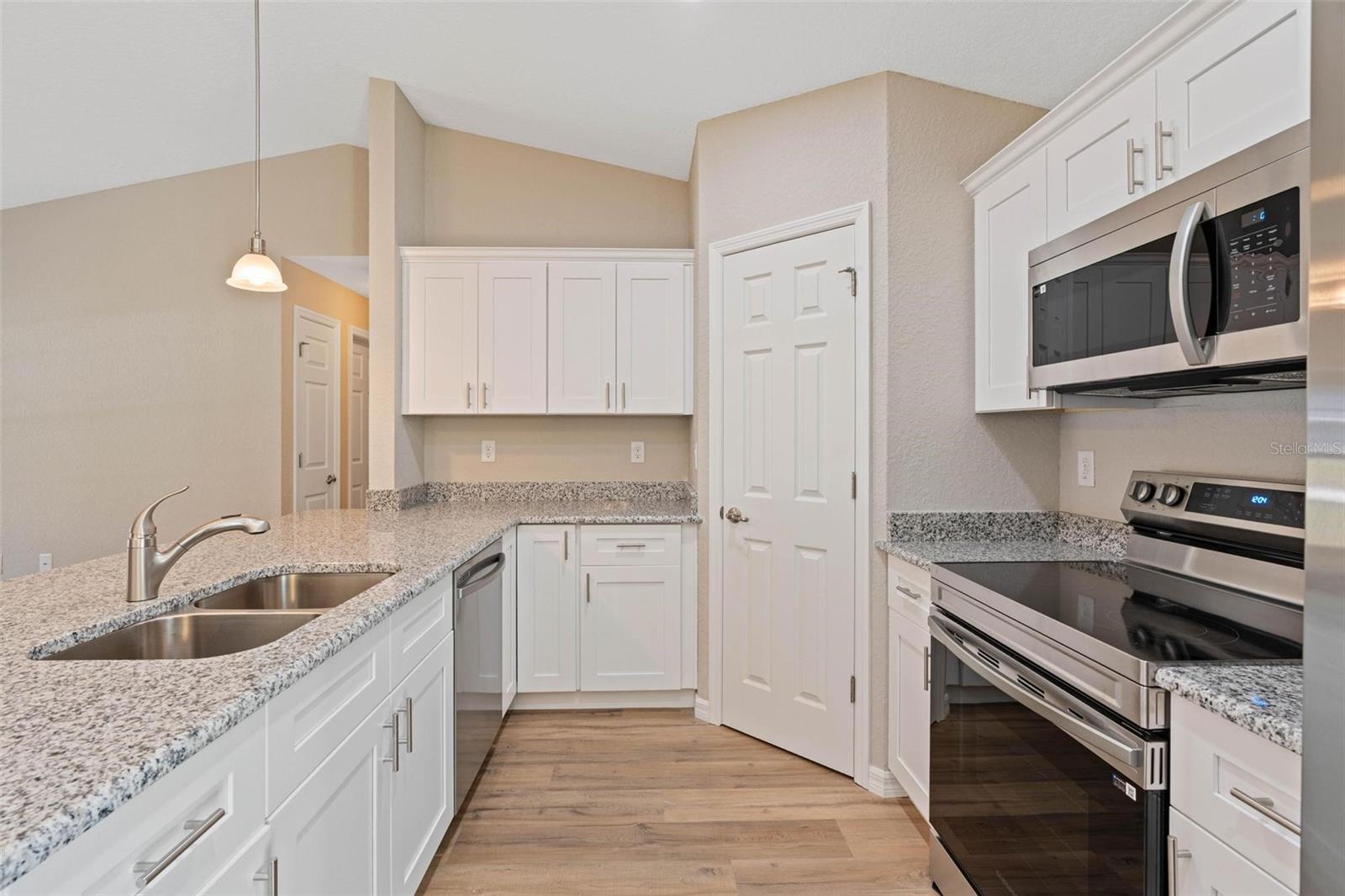 BELLEVIEW HEIGHTS ESTATES - Residential