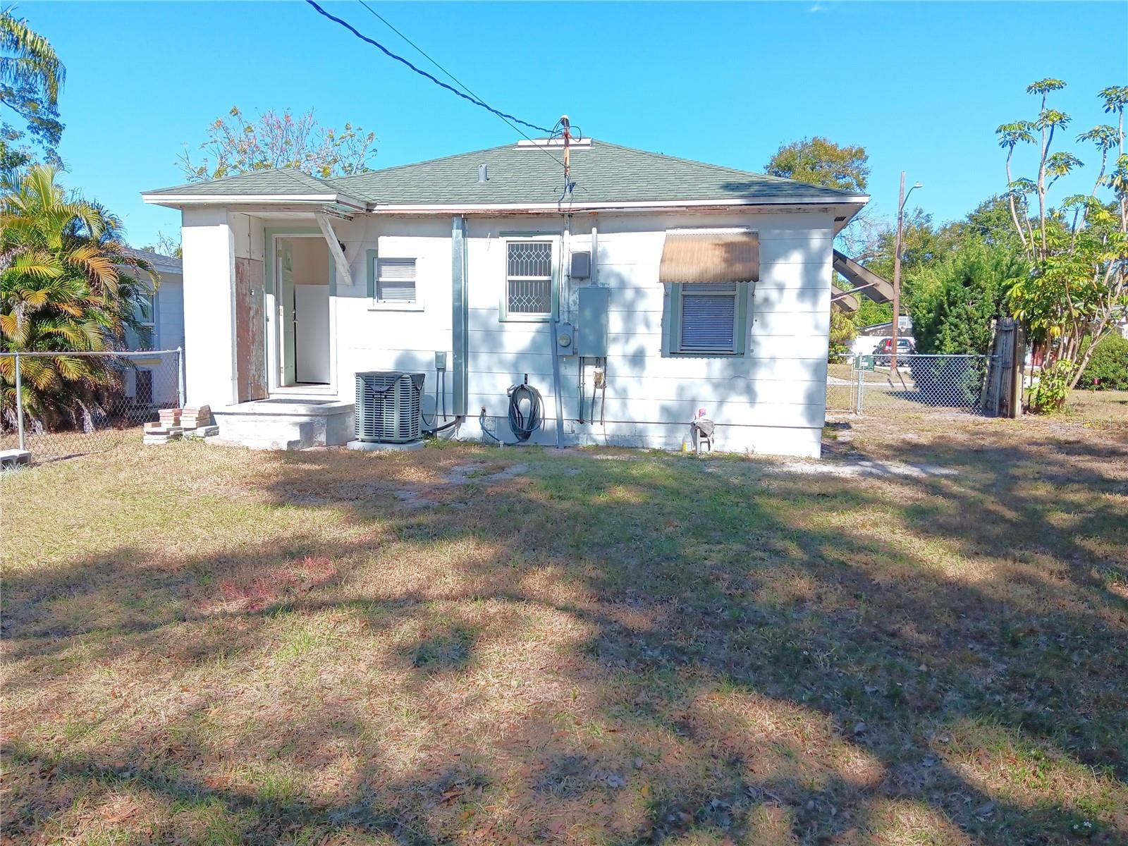 CRESTMONT - Residential Lease