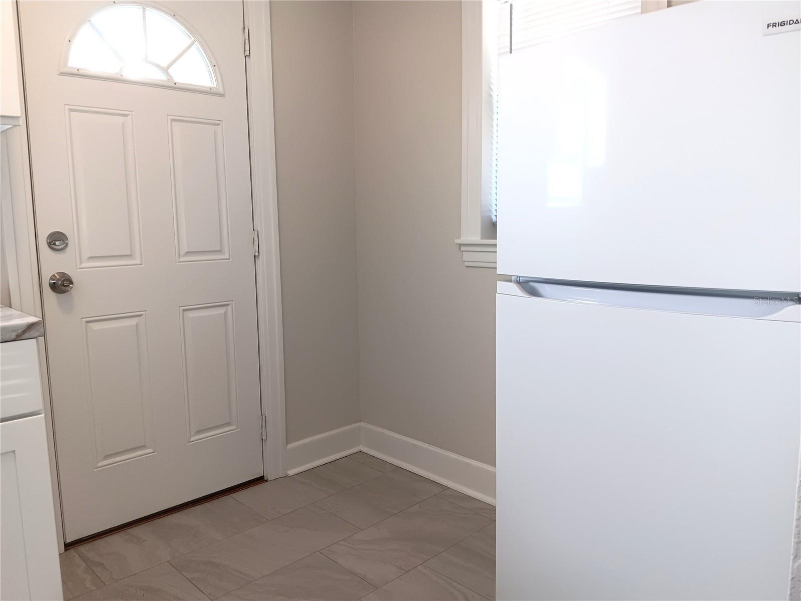 CRESTMONT - Residential Lease