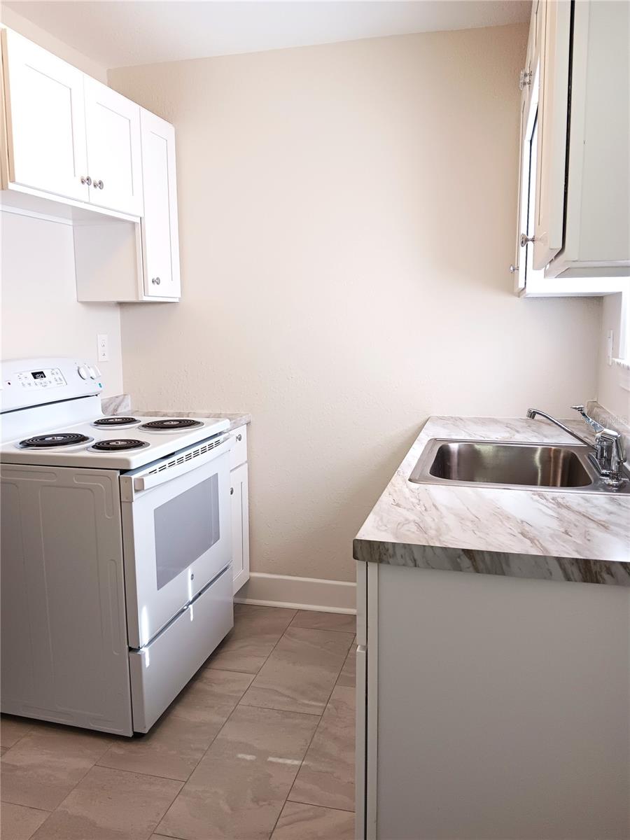 CRESTMONT - Residential Lease