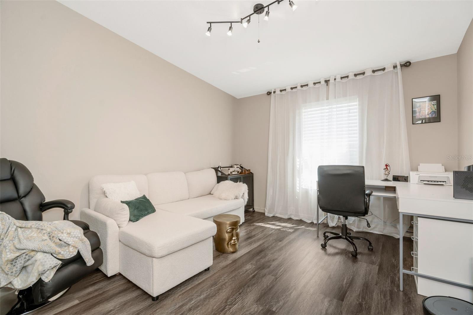 TOWNHOMES AT BRITTANY PARK - Residential