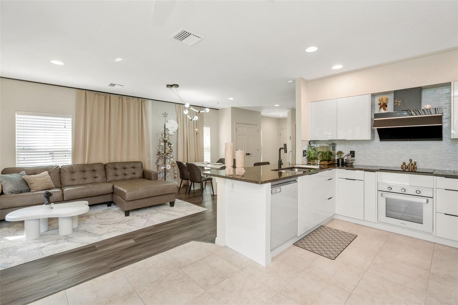 TOWNHOMES AT BRITTANY PARK - Residential