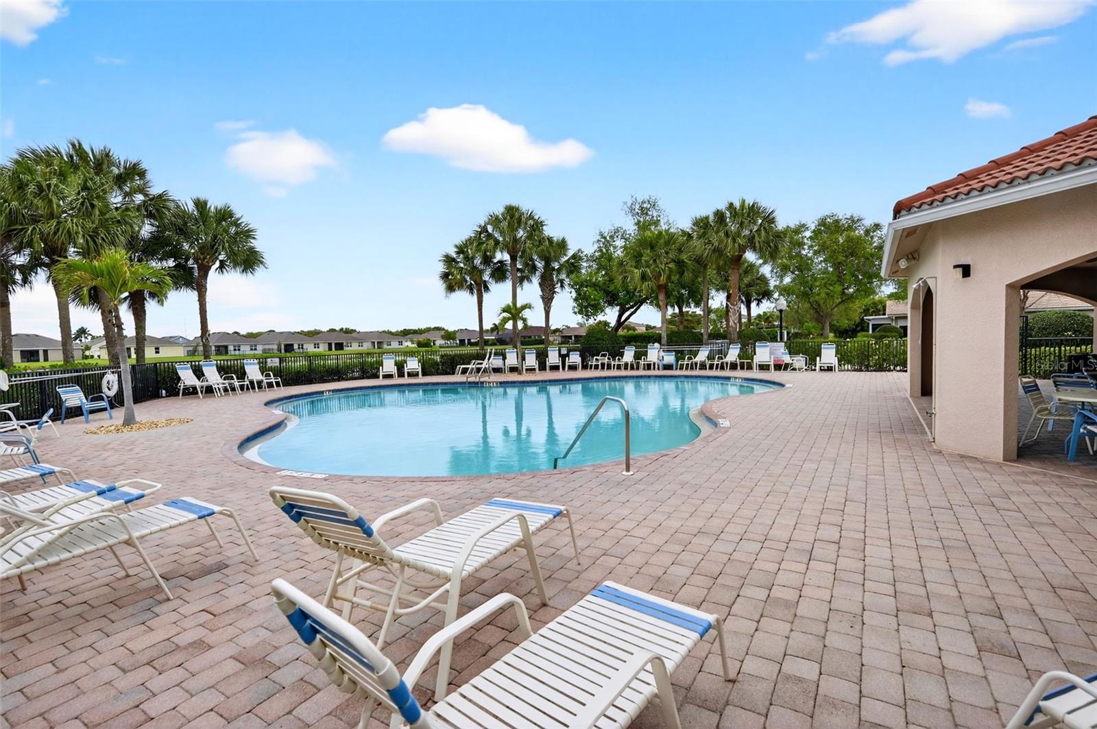 RIVER CLUB - Residential