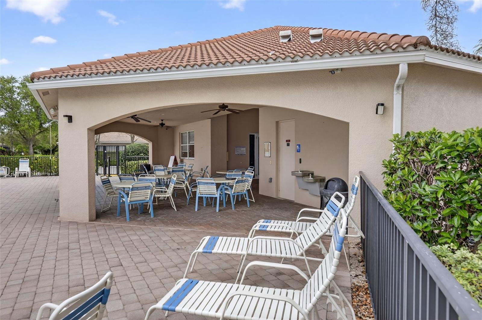 RIVER CLUB - Residential