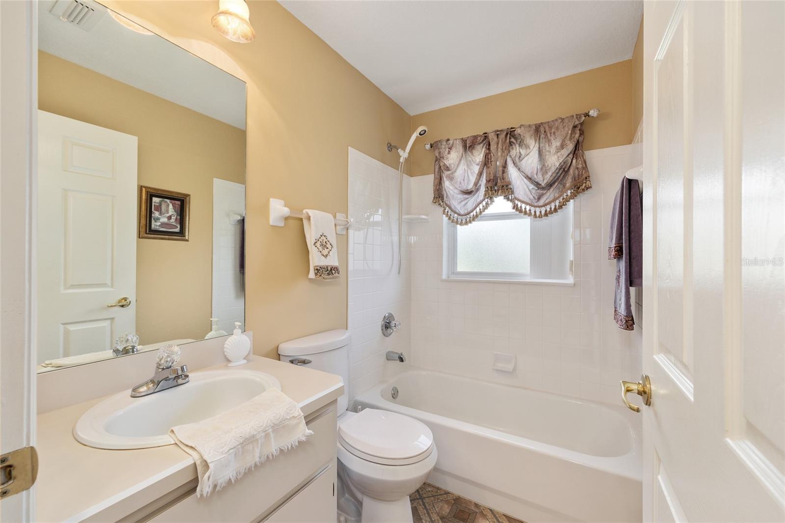 OAK RUN BAYTREE GREENS - Residential