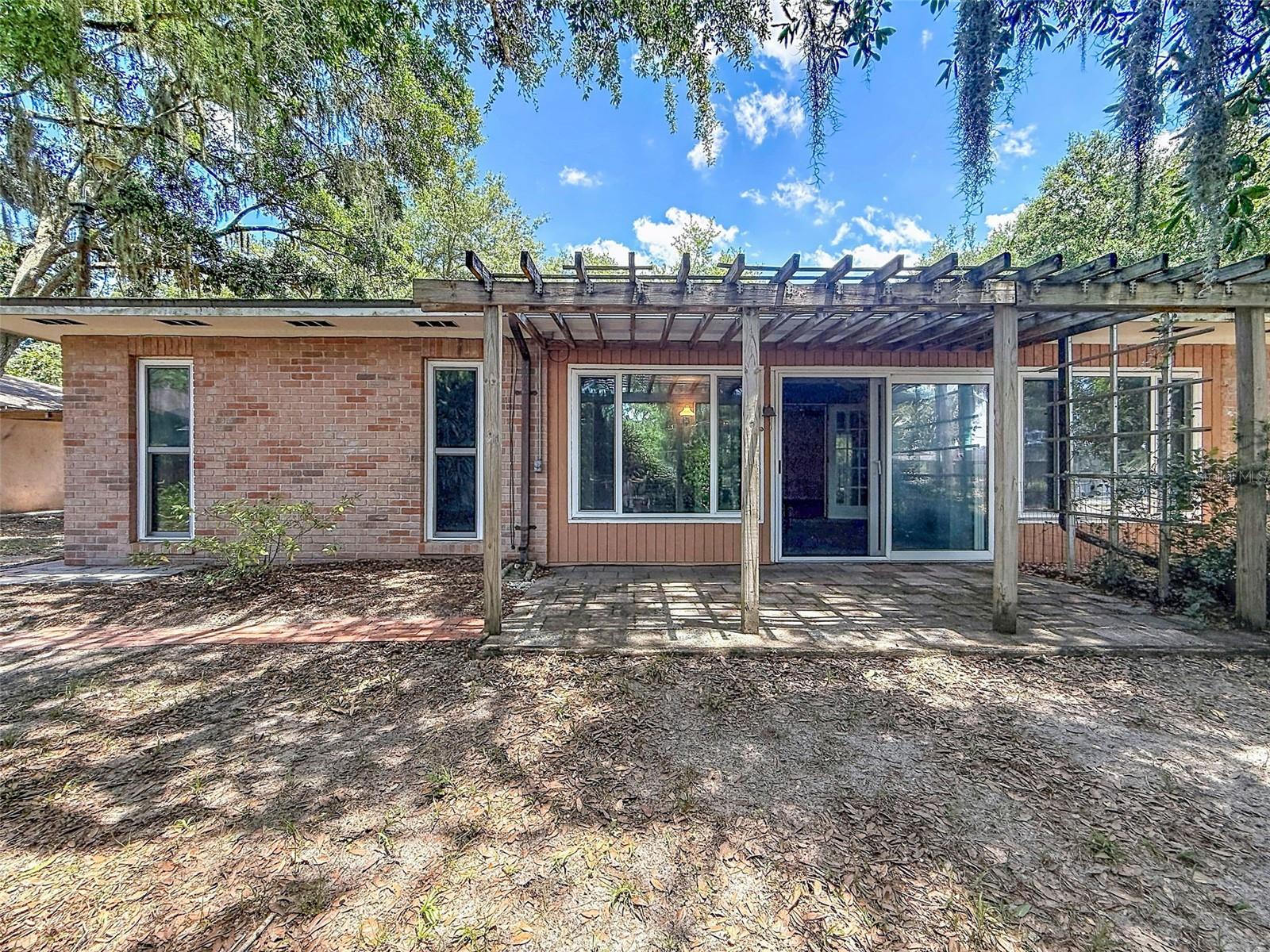 18202 OAKDALE RD