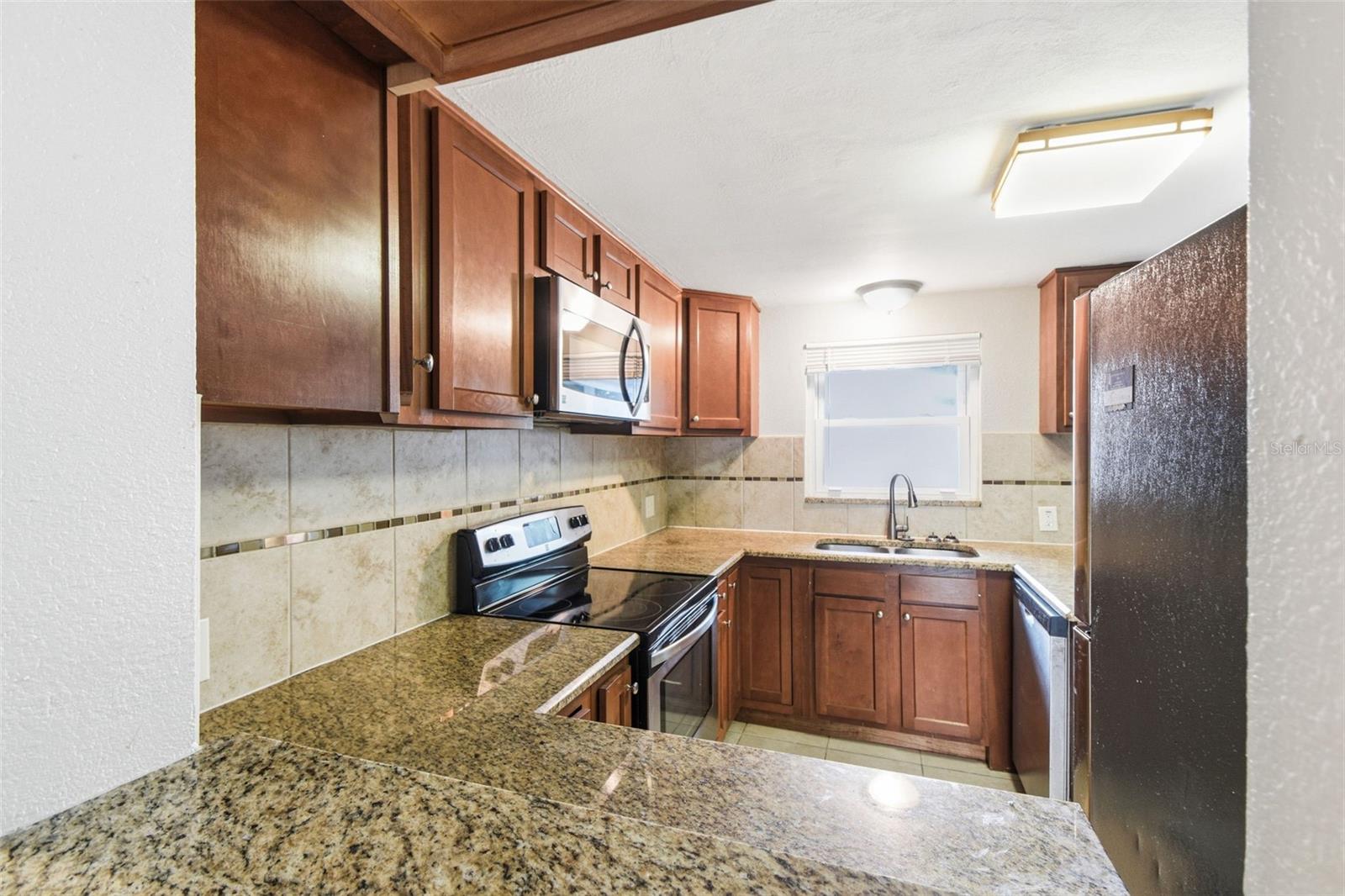 GOLDEN ACRES - Residential