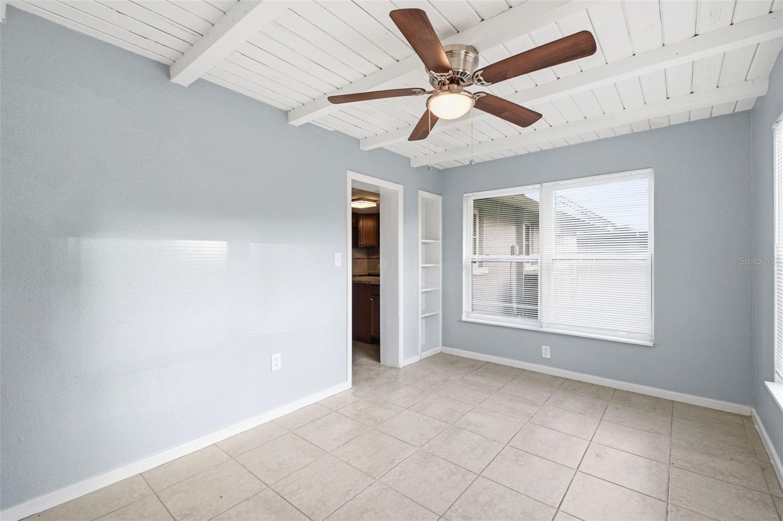 GOLDEN ACRES - Residential