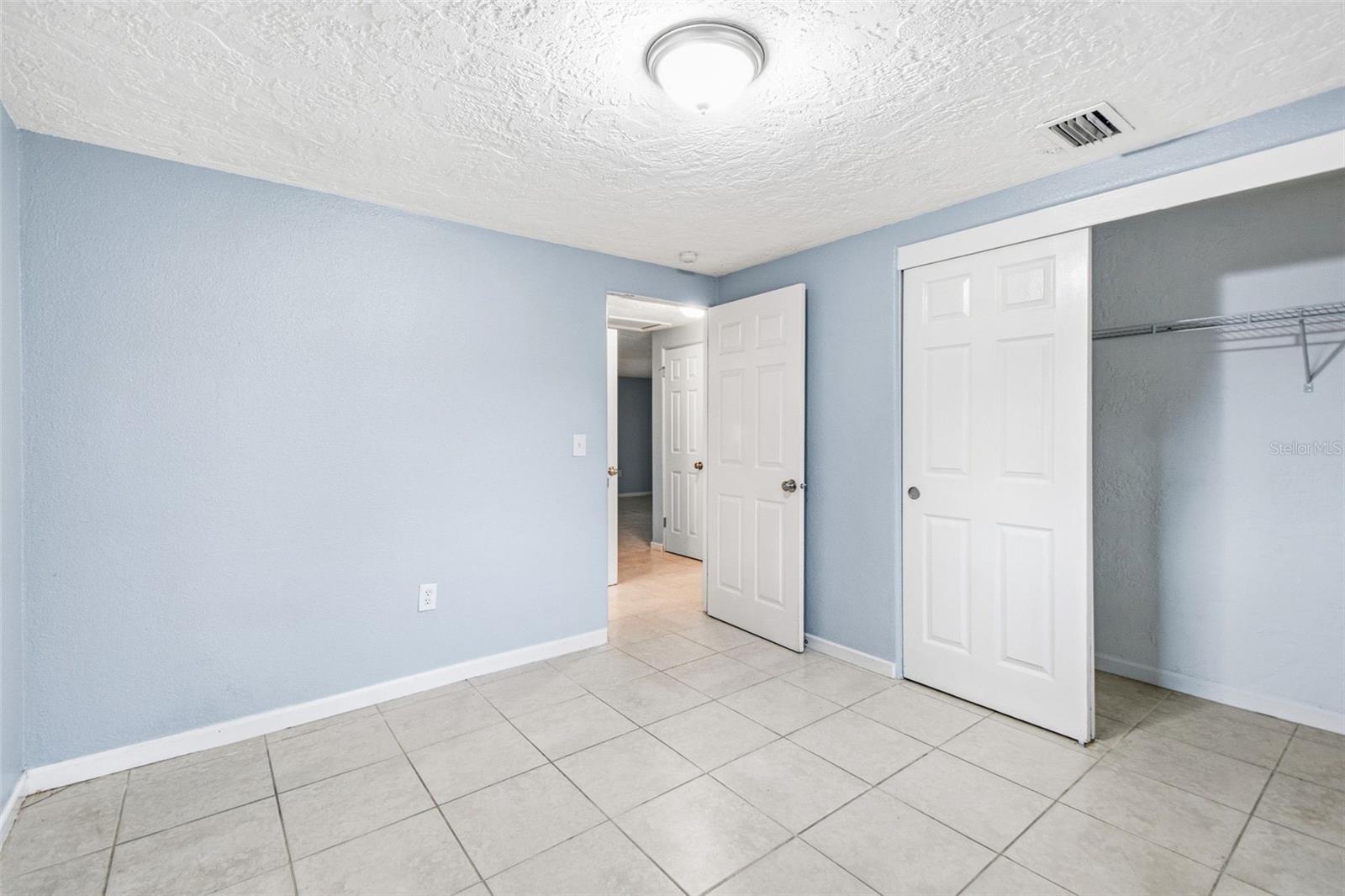 GOLDEN ACRES - Residential