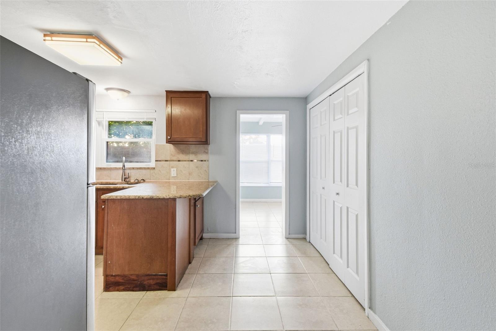 GOLDEN ACRES - Residential