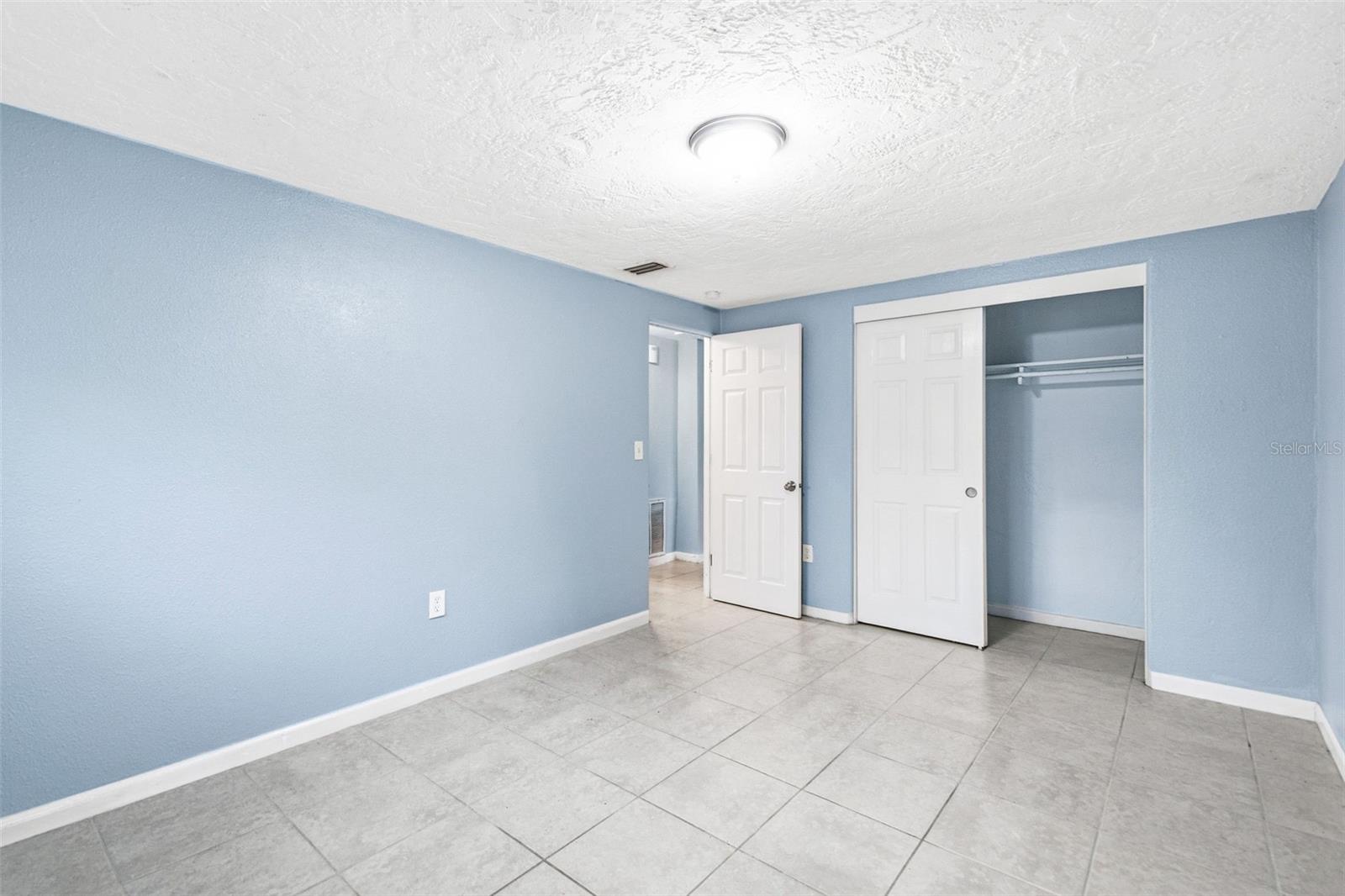 GOLDEN ACRES - Residential