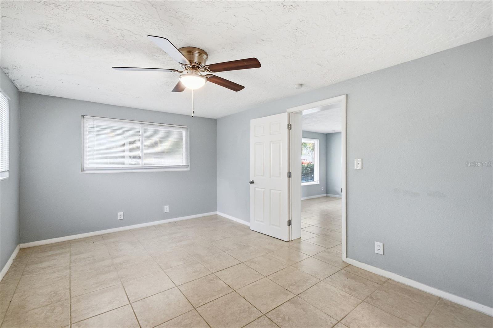 GOLDEN ACRES - Residential