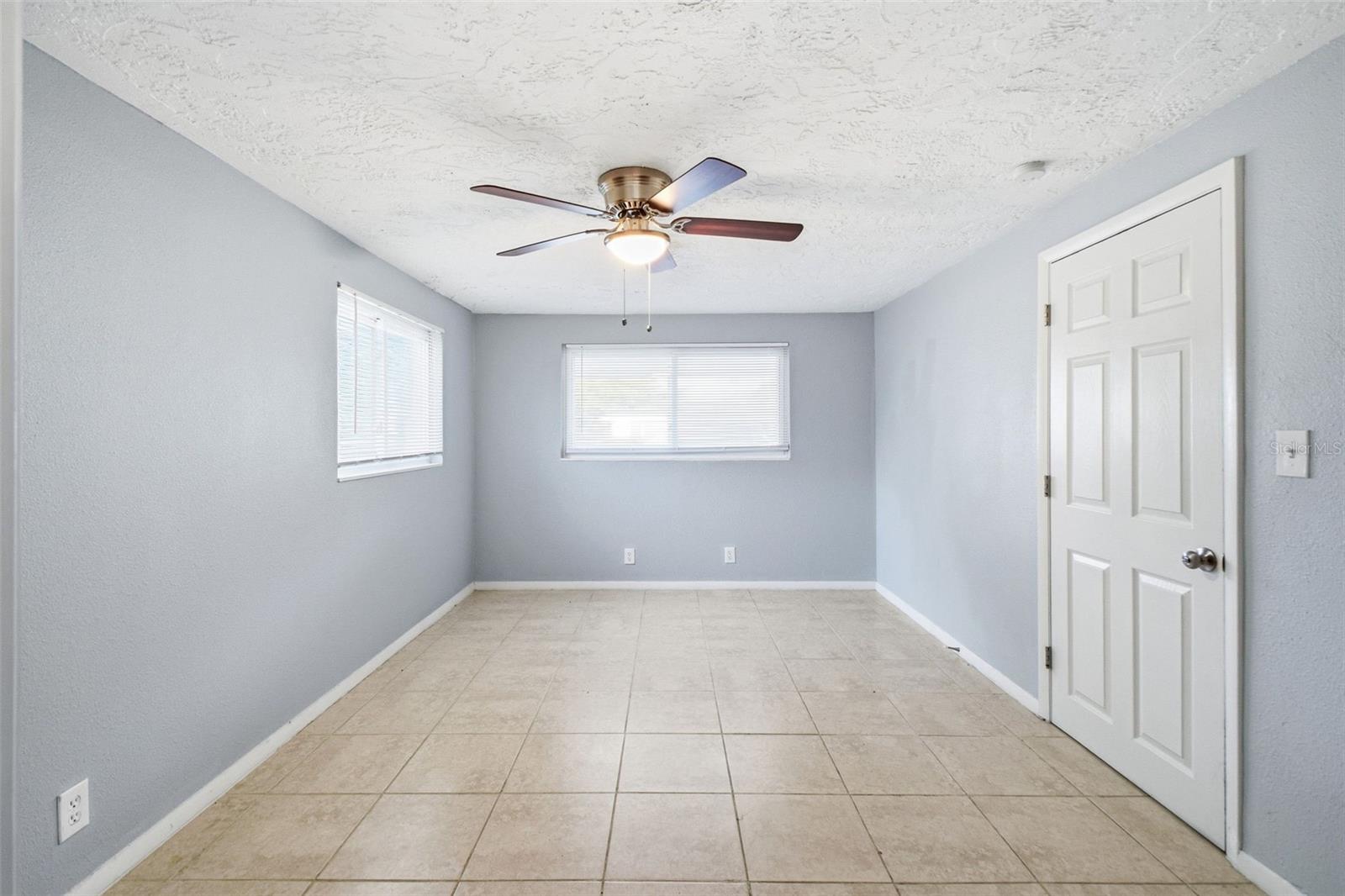 GOLDEN ACRES - Residential