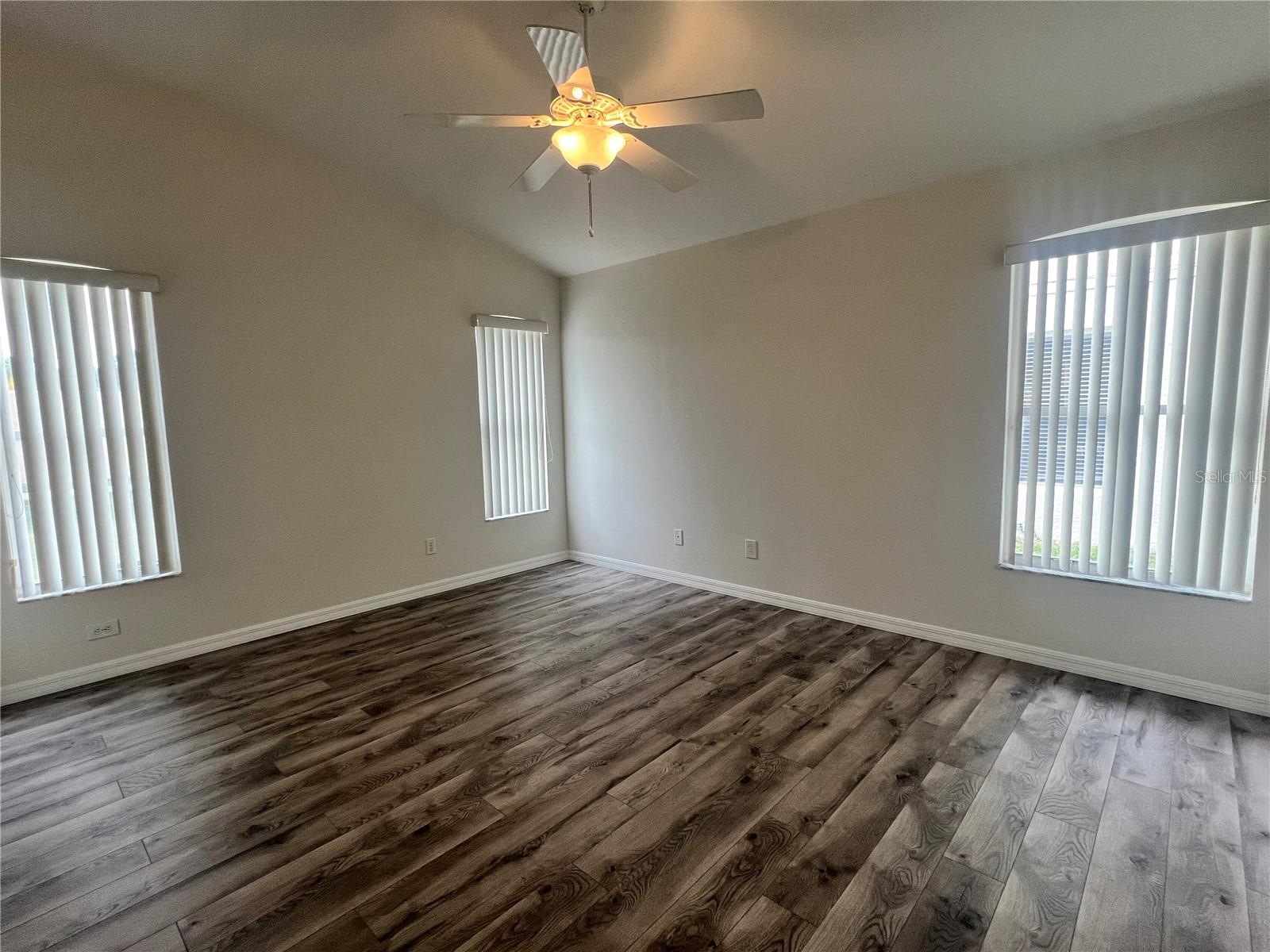 PRESERVE AT CYPRESS LAKES PH I THE - Residential Lease