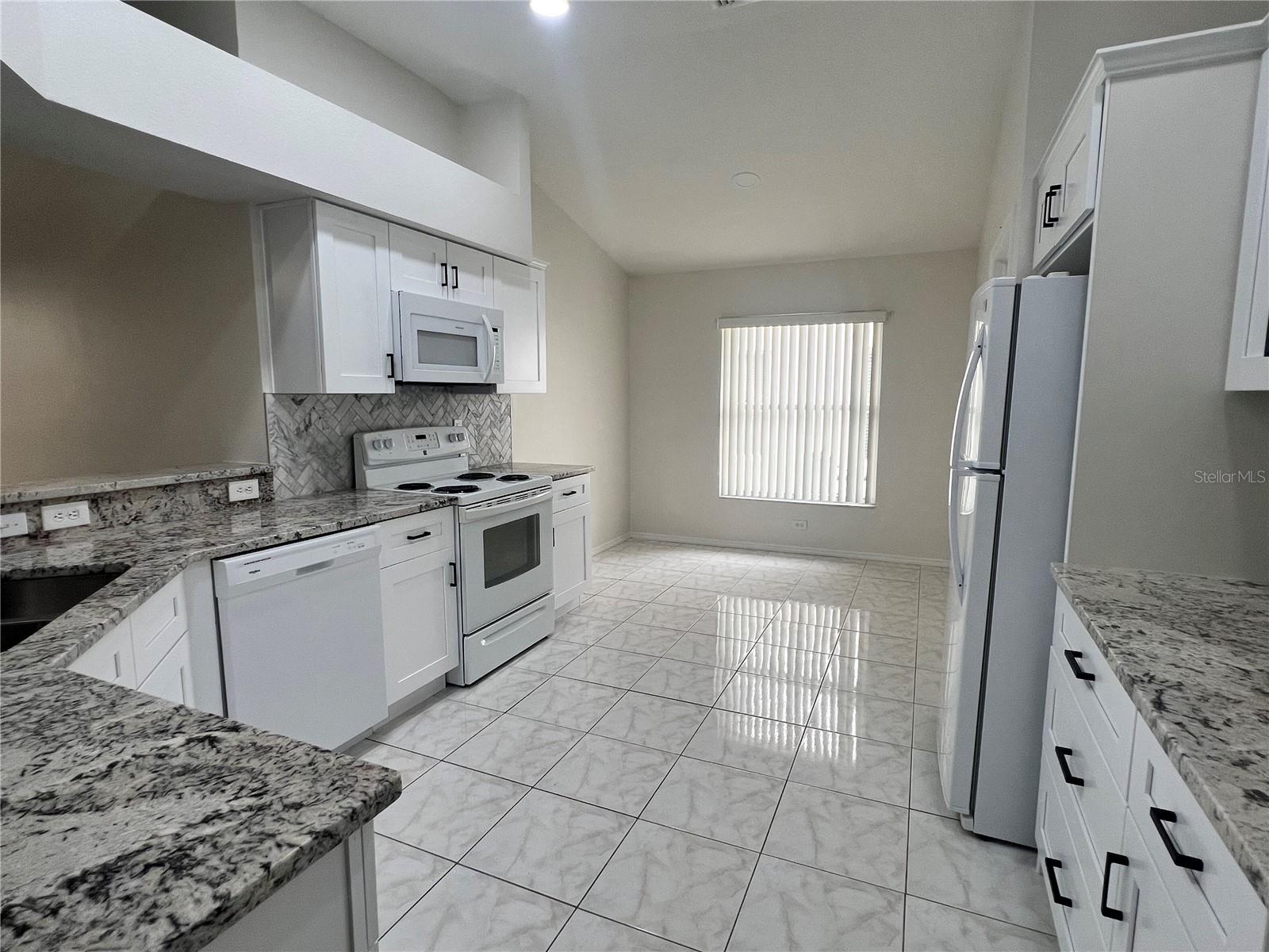 PRESERVE AT CYPRESS LAKES PH I THE - Residential Lease