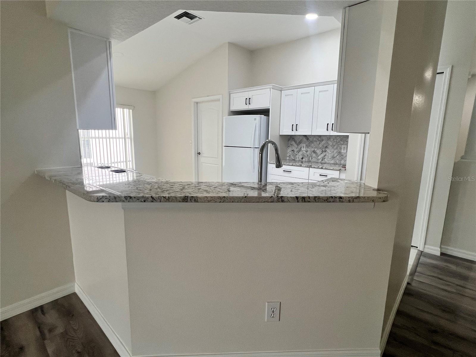 PRESERVE AT CYPRESS LAKES PH I THE - Residential Lease