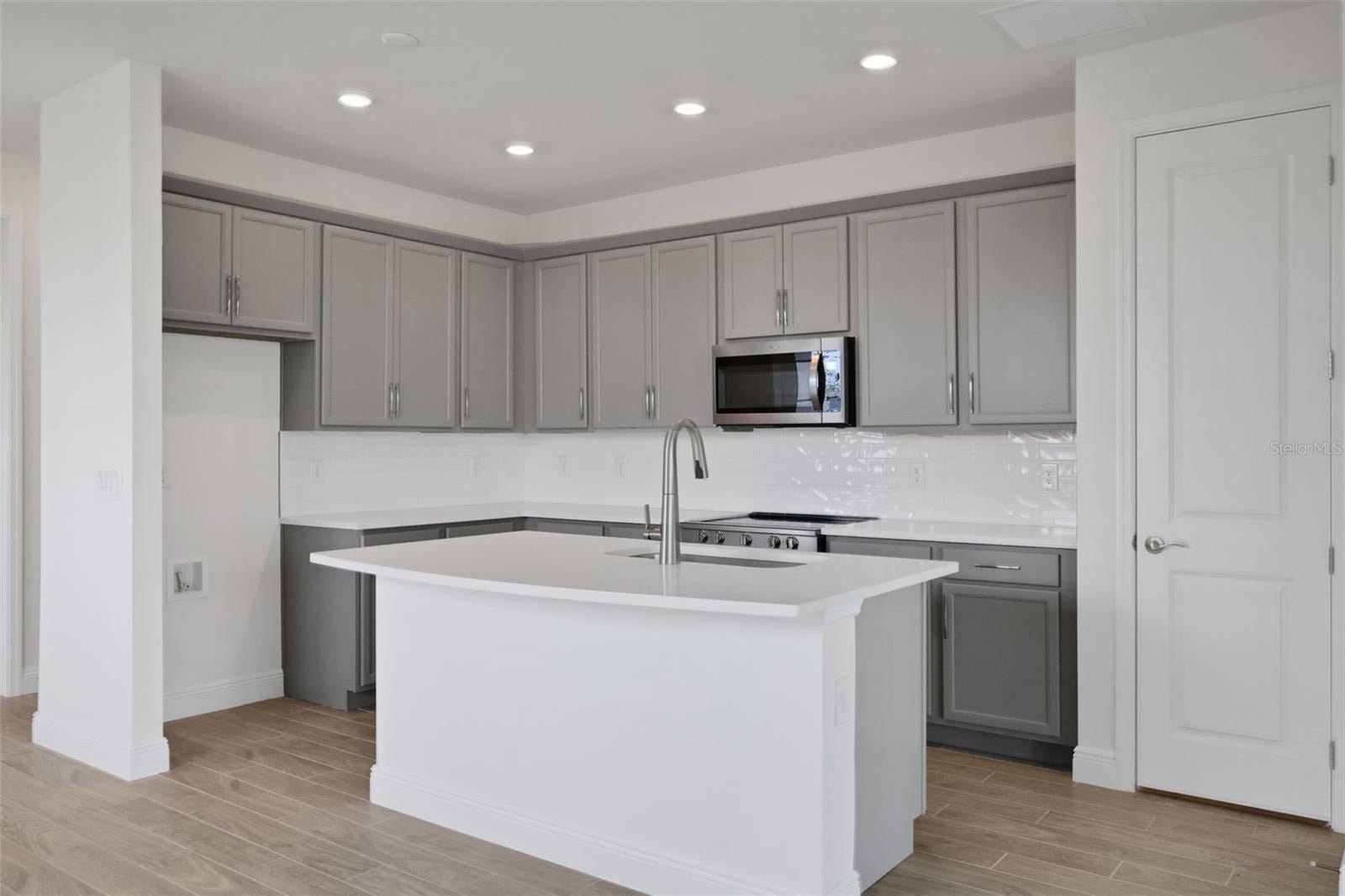7542 SEA OAK COURT