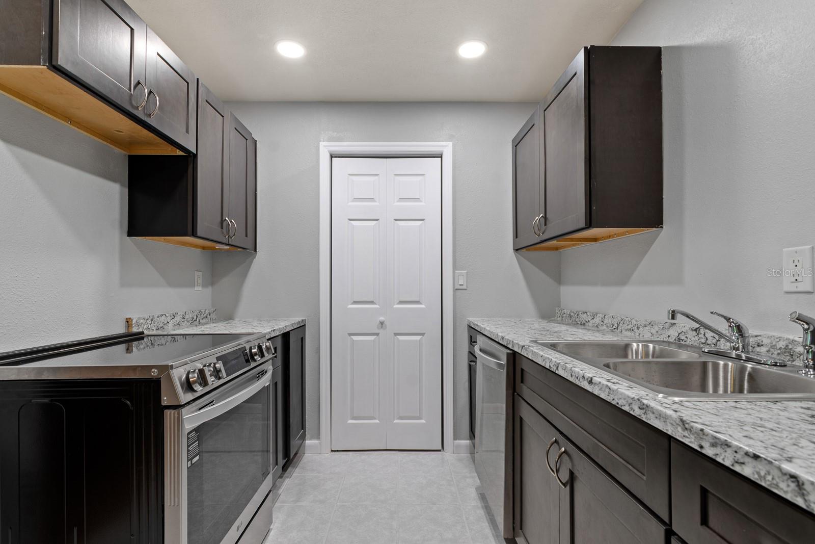 PINE RIDGE AT LAKE TARPON VILLAGE - Residential