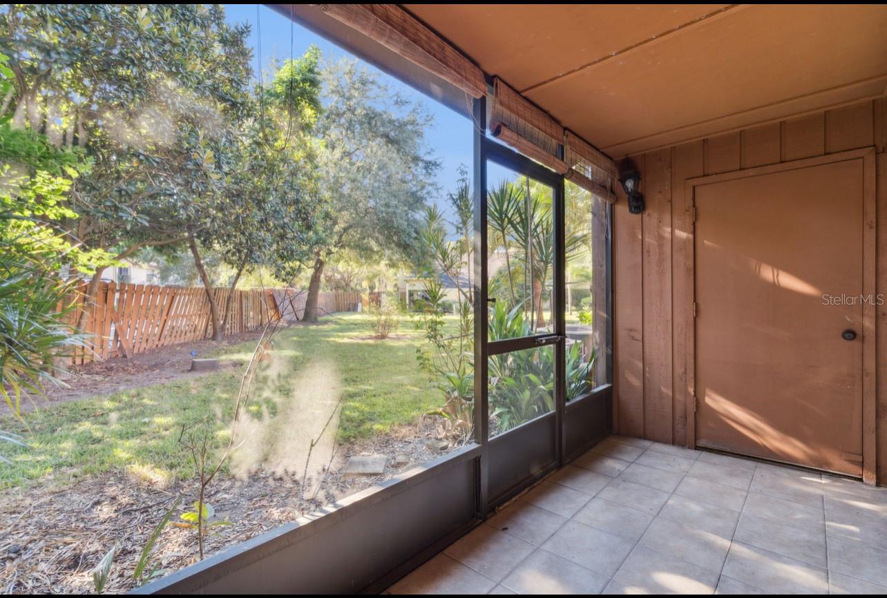 ONE THOUSAND OAKS - Residential