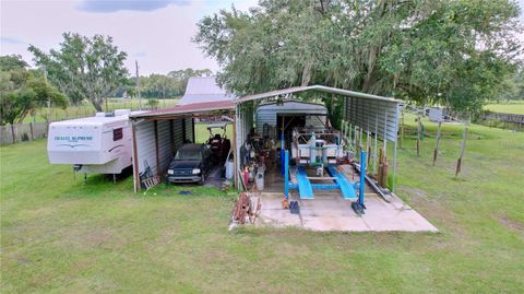 A home in PLANT CITY