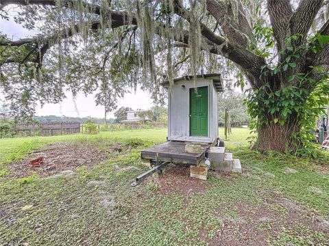 A home in PLANT CITY