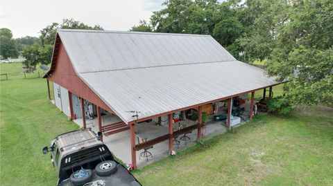 A home in PLANT CITY