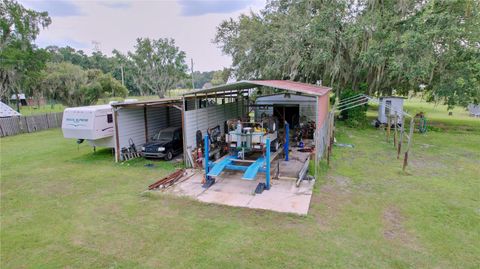 A home in PLANT CITY