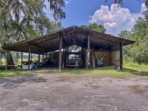 A home in PLANT CITY