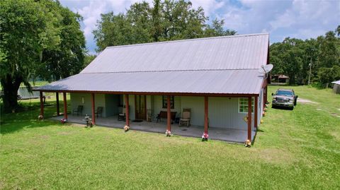 A home in PLANT CITY