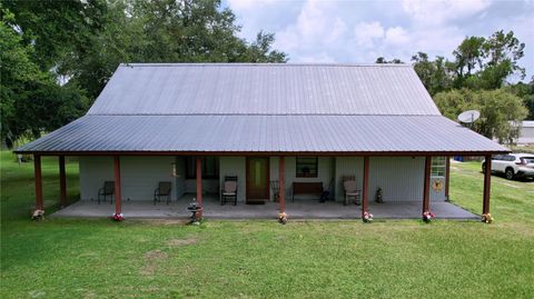 A home in PLANT CITY