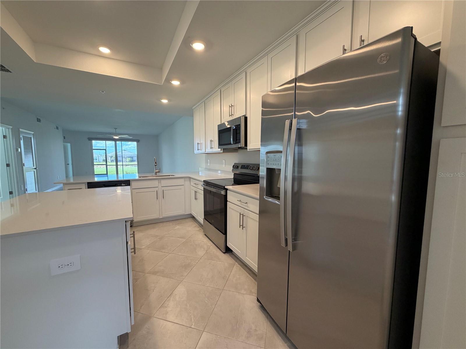 CALUSA COUNTRY CLUB - Residential Lease