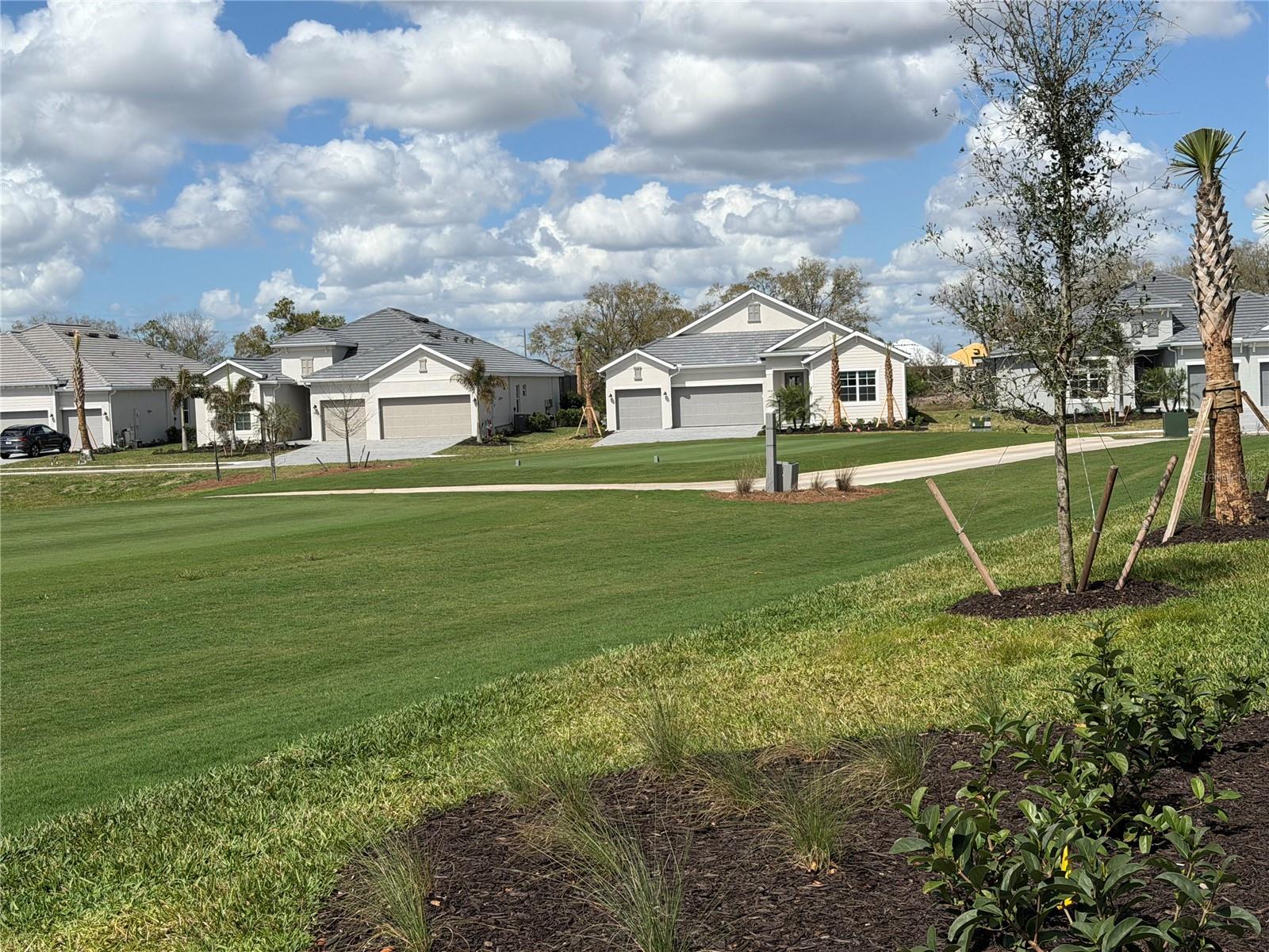 CALUSA COUNTRY CLUB - Residential Lease