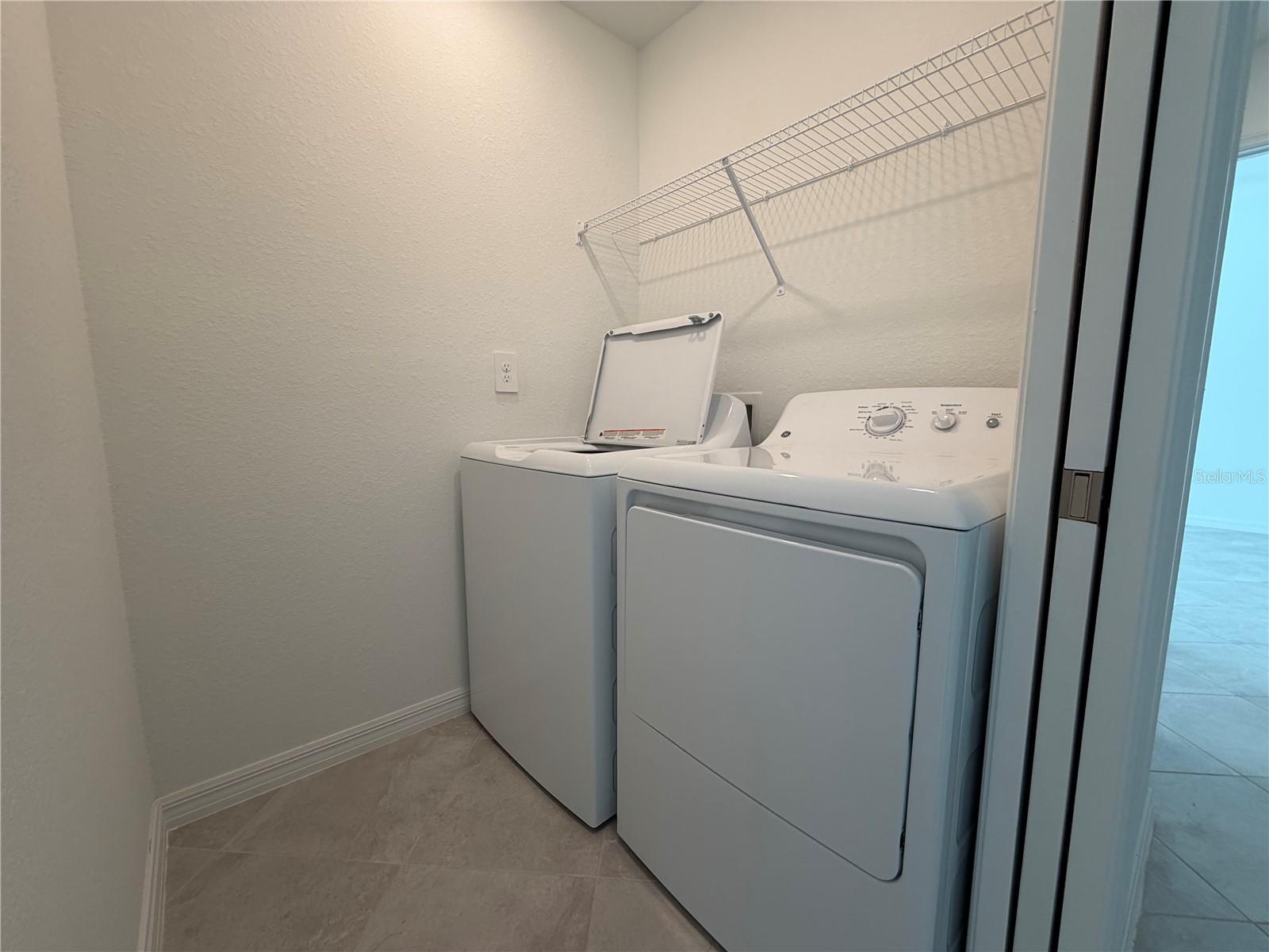 CALUSA COUNTRY CLUB - Residential Lease