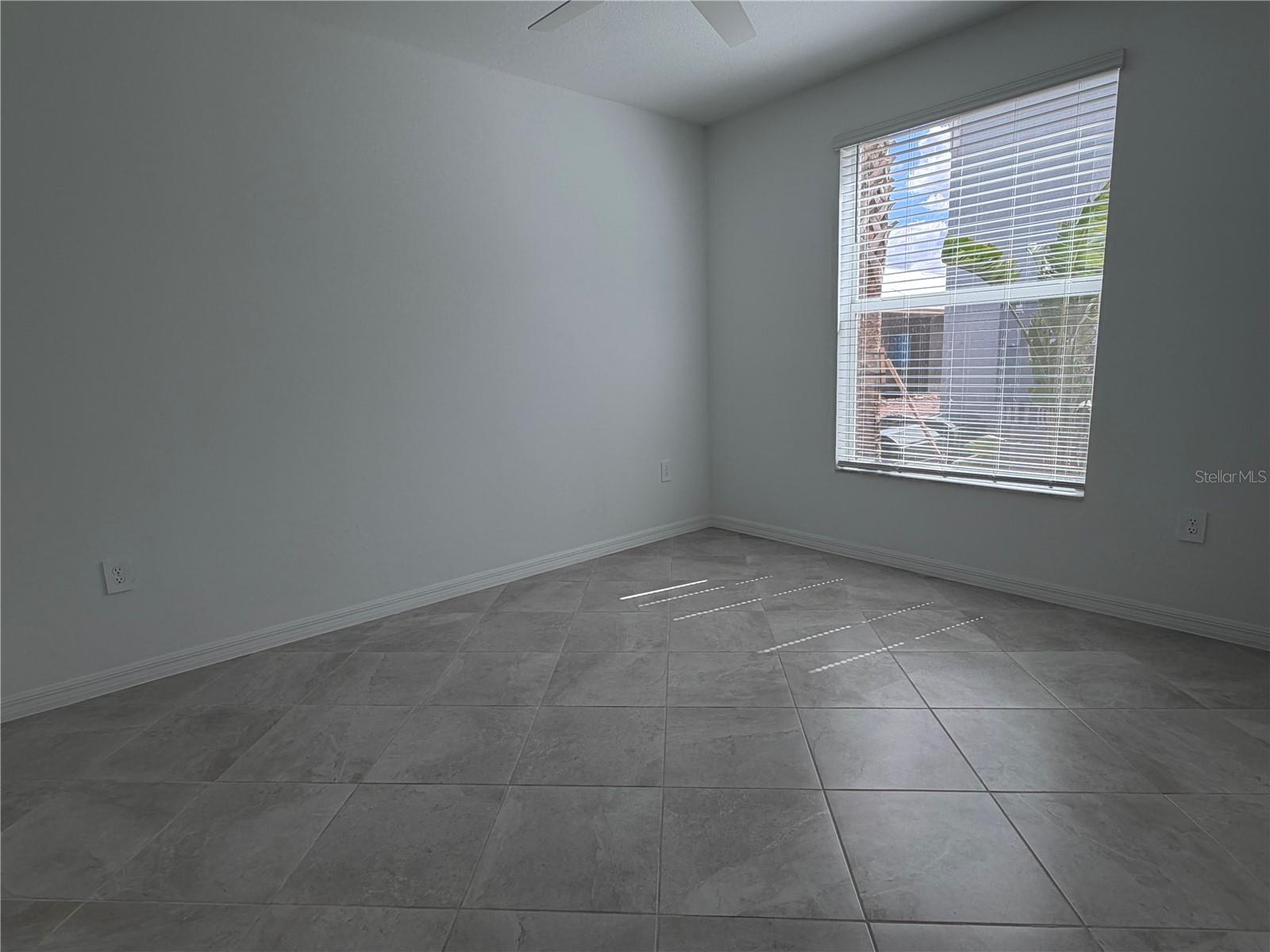 CALUSA COUNTRY CLUB - Residential Lease