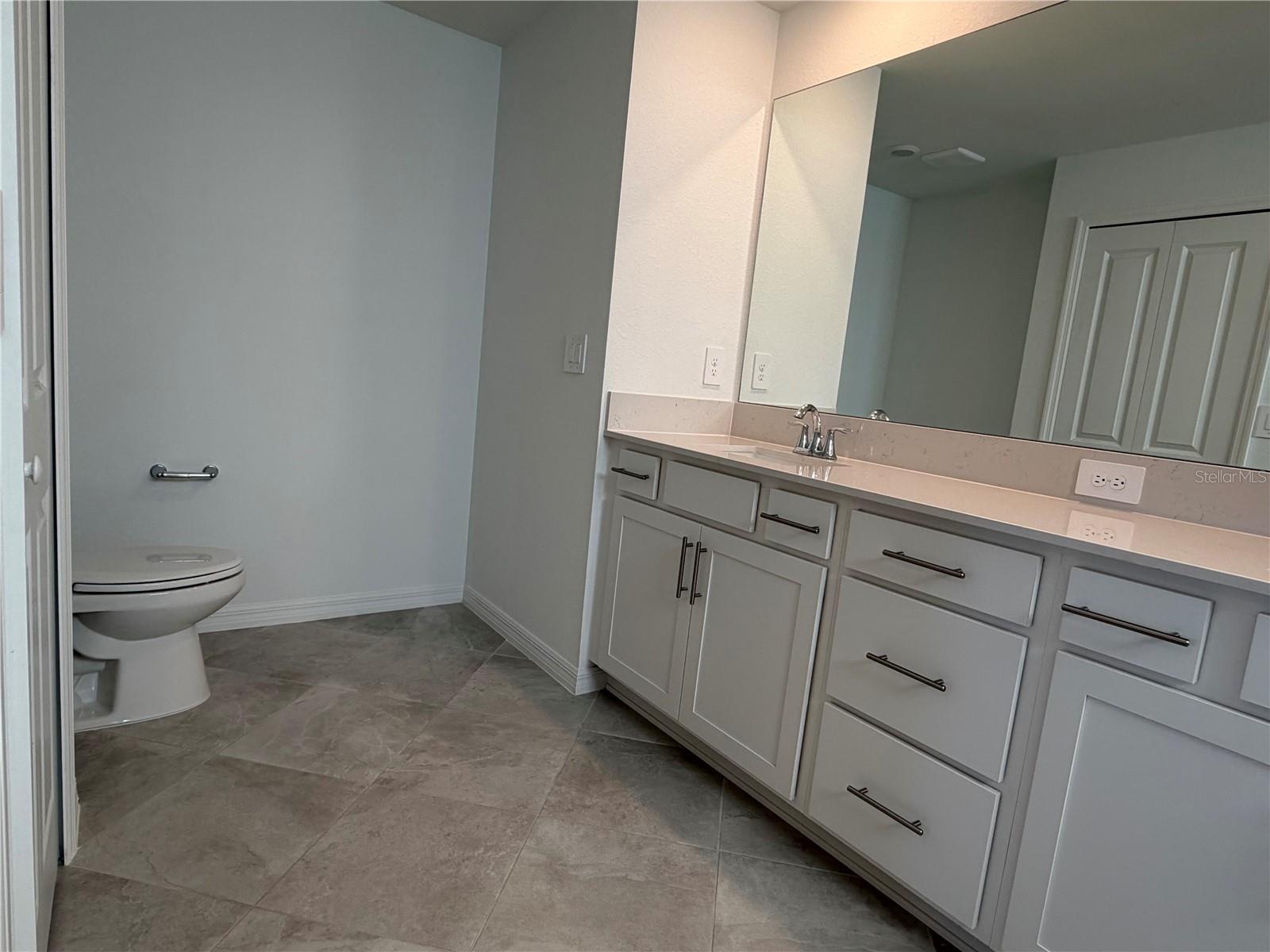 CALUSA COUNTRY CLUB - Residential Lease