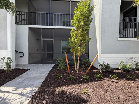 19015 SCALLOP LOOP 101 LAKEWOOD RANCH FL 34211