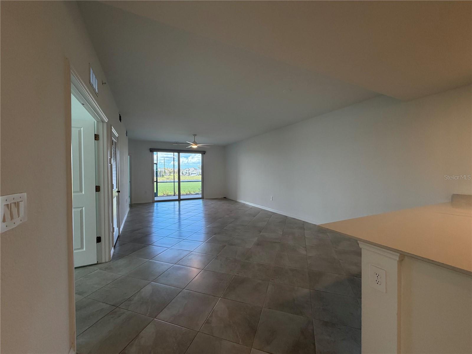 CALUSA COUNTRY CLUB - Residential Lease