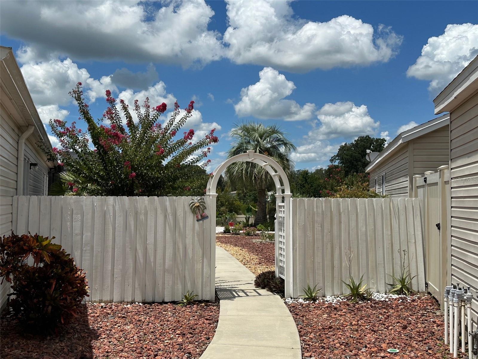 4928 HERON RUN CIR CIRCLE