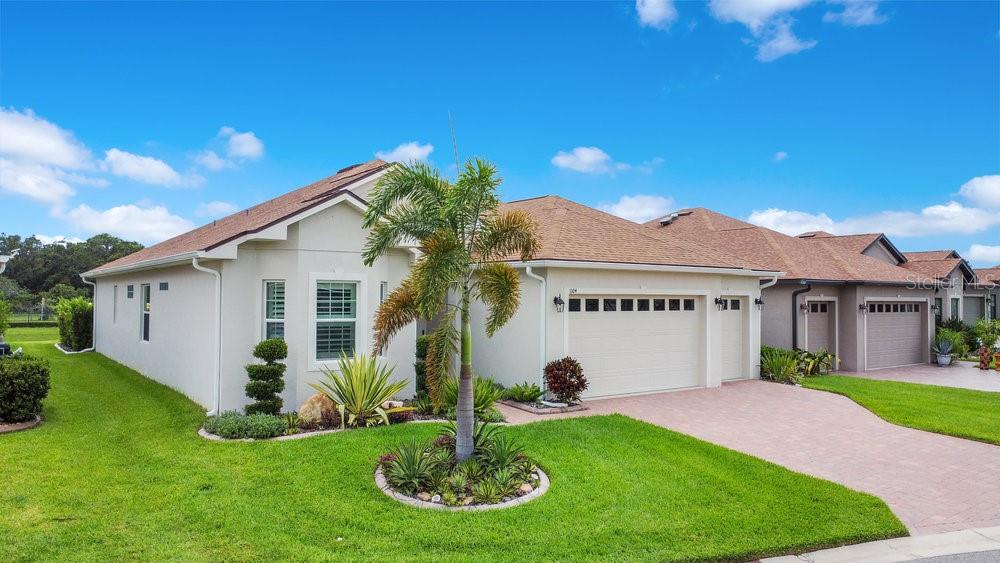 1104 SAWGRASS DRIVE