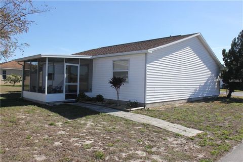 A home in LAKE WALES