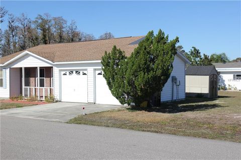 A home in LAKE WALES