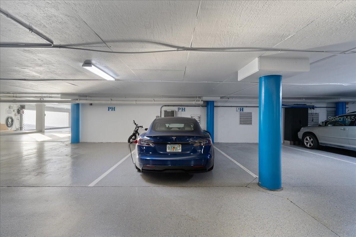 ALIKI TOWER - Residential